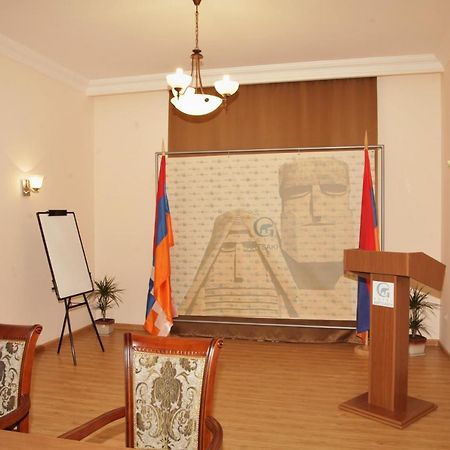 Artsakh Hotel Yerevan Bagian luar foto