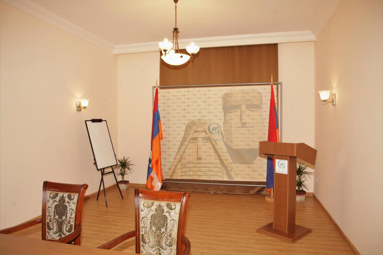 Artsakh Hotel Yerevan Bagian luar foto