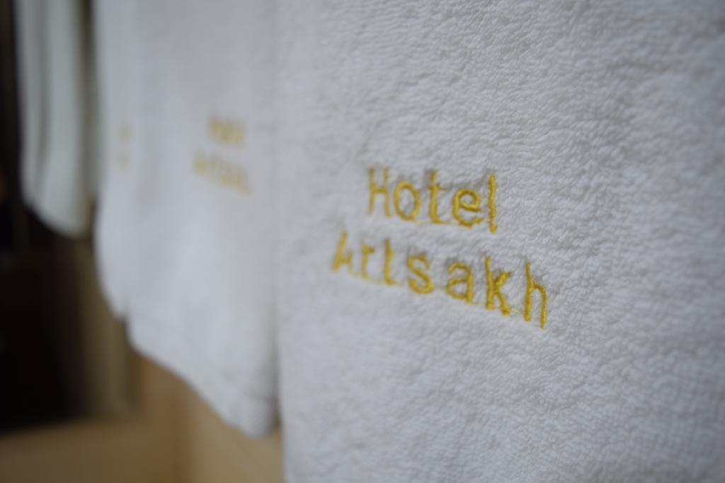 Artsakh Hotel Yerevan Bagian luar foto