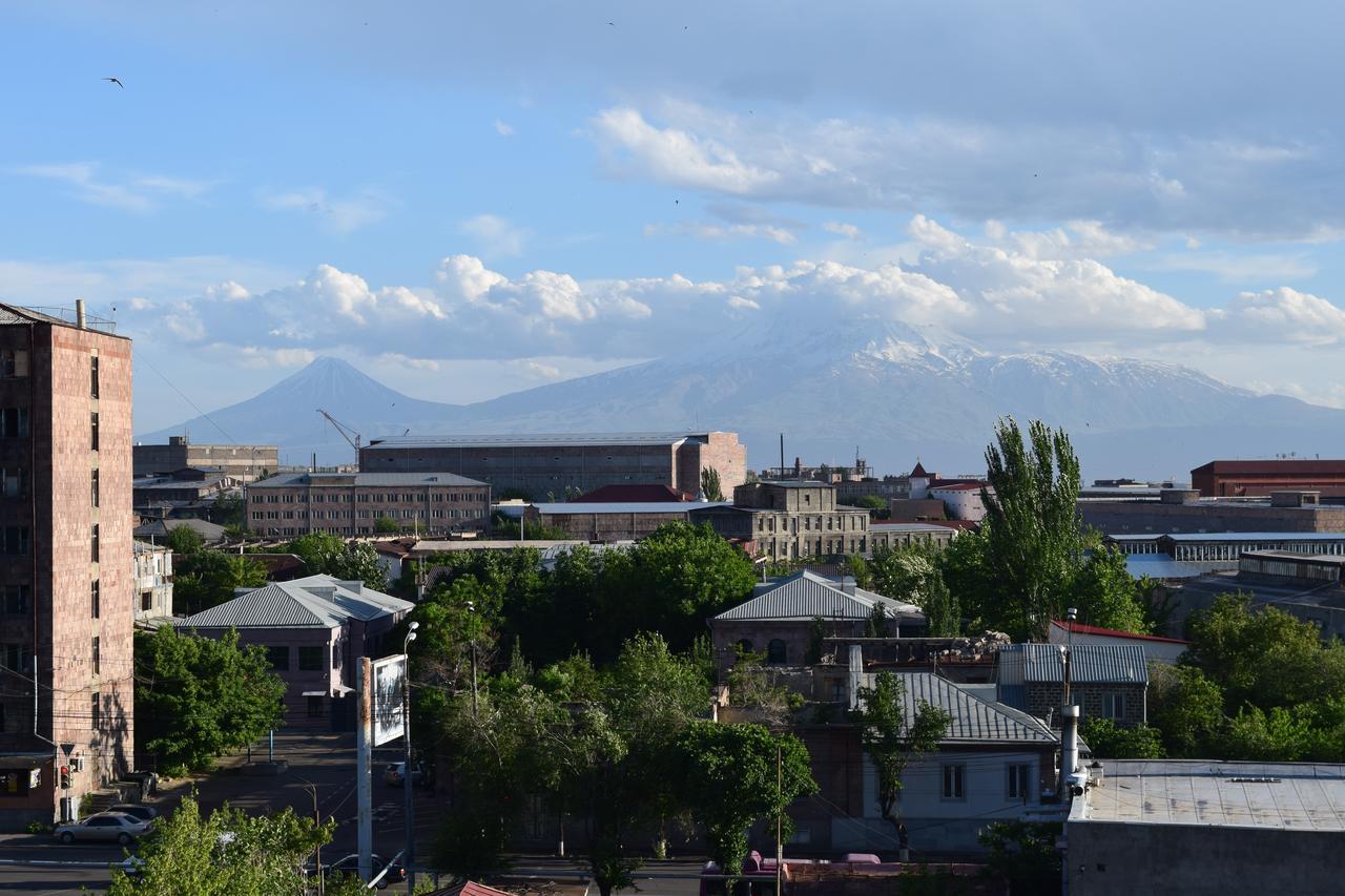 Artsakh Hotel Yerevan Bagian luar foto